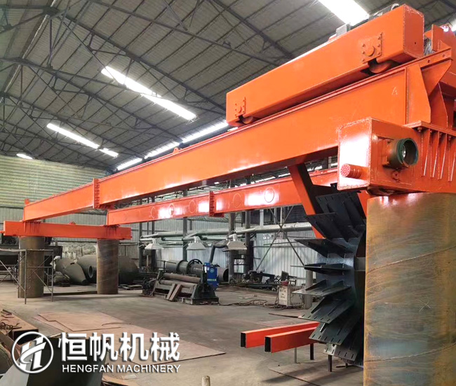 有機(jī)肥翻堆機(jī)(翻拋機(jī))設(shè)備多少錢?(圖4) 輪盤翻堆機(jī)