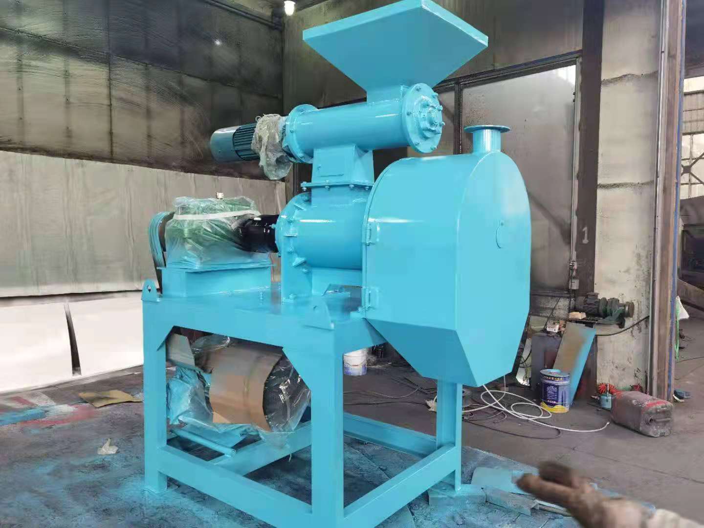 怎樣把豬糞加工成有機肥呢？(圖1)